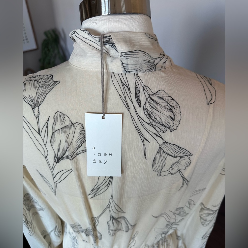 A New Day Flowy Fairy Floral Chiffon Long Sleeve Maxi Dress Ivory/Black LG NWT - Picture 6 of 13